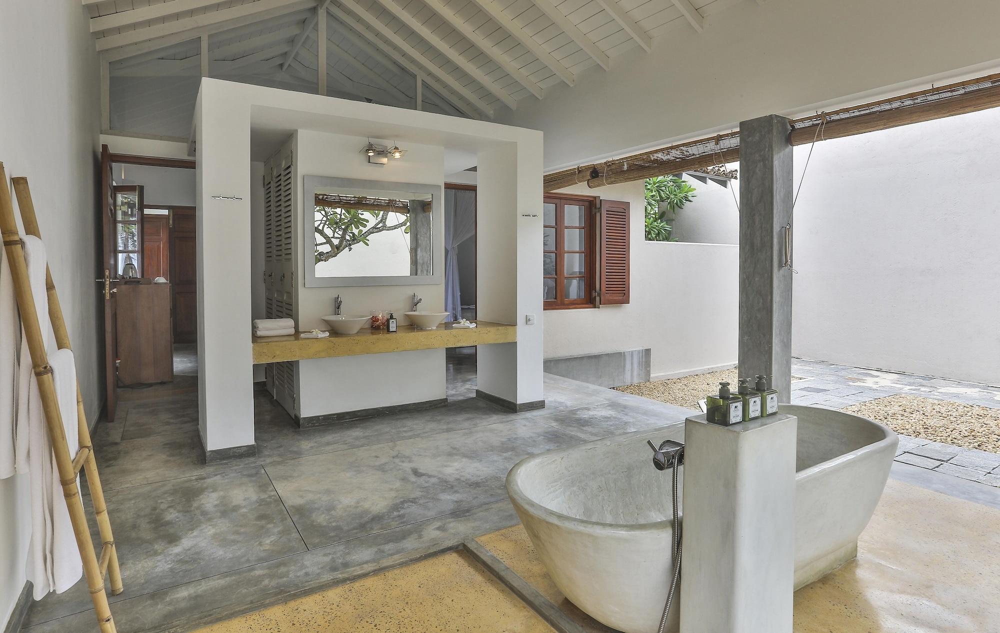 The Frangipani Tree By Edwards Collection Hotell Unawatuna Exteriör bild