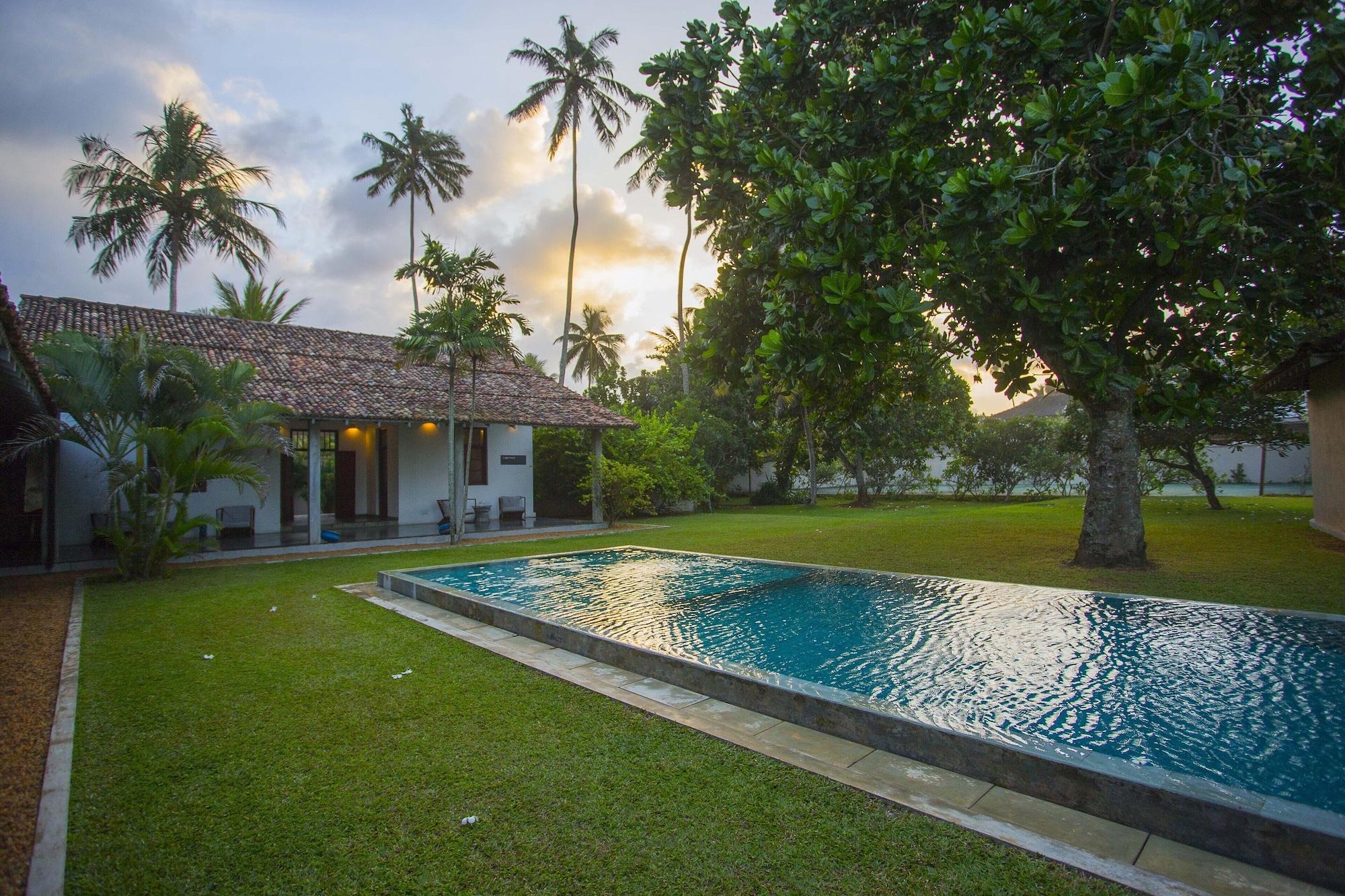 The Frangipani Tree By Edwards Collection Hotell Unawatuna Exteriör bild